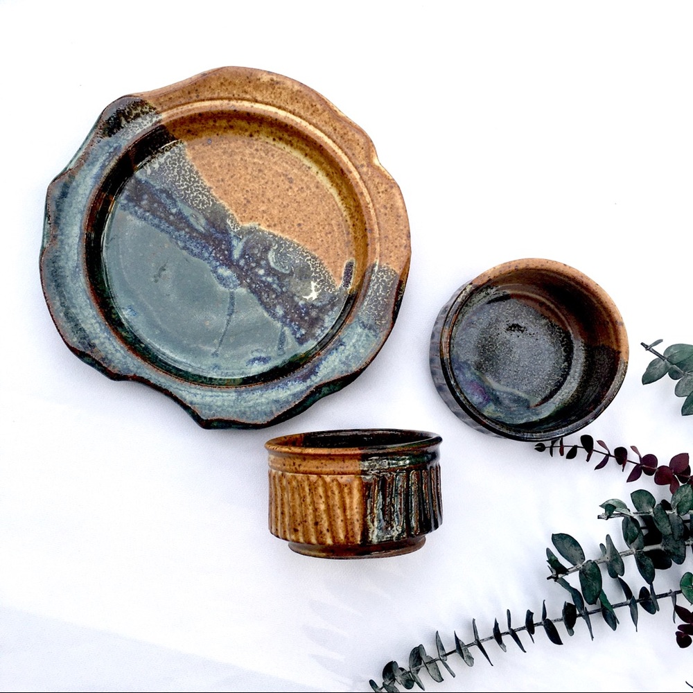 SOLD! 3pc Pottery Set